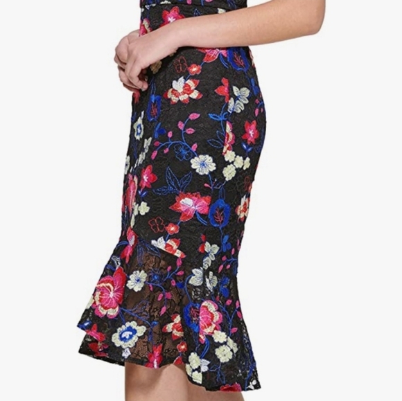 Guess Black Floral Midi Dress Embriodered Lace Size 14 - Picture 2 of 9